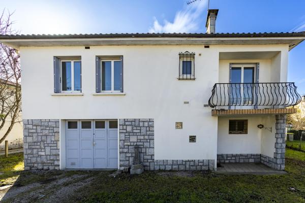 Maison de ville 4ch + bureau, garage et jardin - REF. VM453