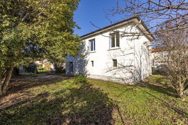 Maison de ville 4ch + bureau, garage et jardin - REF. VM453