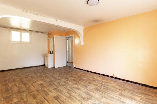 Maison de ville 4ch + bureau, garage et jardin - REF. VM453