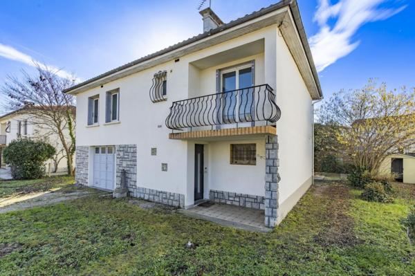 Maison de ville 4ch + bureau, garage et jardin - REF. VM453