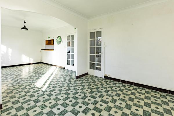 Maison de ville 4ch + bureau, garage et jardin - REF. VM453