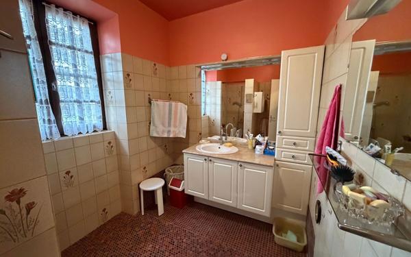 Maison à vendre    7 pièces •  Nexon