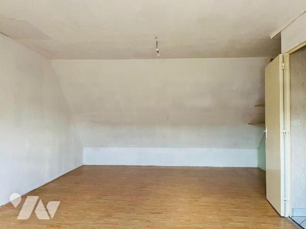 A vendre sur la commune d'Avranches, dans un quartier calme et recherché, à proximité de tous c...