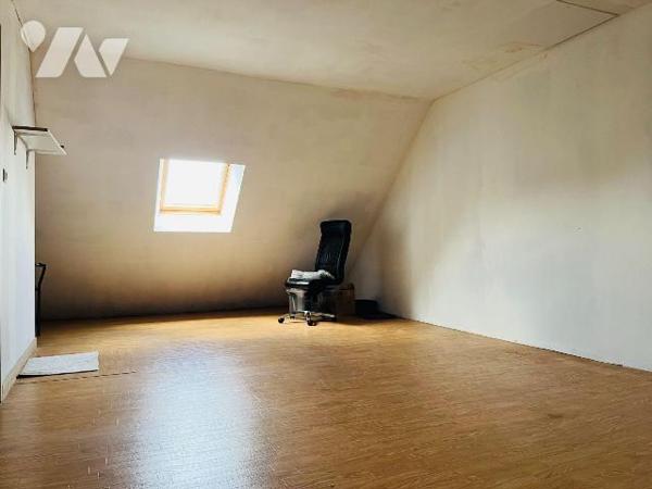 A vendre sur la commune d'Avranches, dans un quartier calme et recherché, à proximité de tous c...