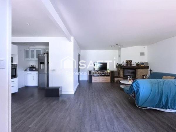 Maison rénovée de plain pied proche commodités