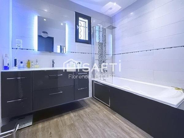 Maison rénovée de plain pied proche commodités
