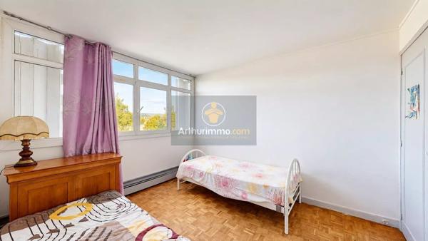 Vente                                                      Appartement
                        
                     4 pièces                      68 m2                     à Verneuil-sur-Seine