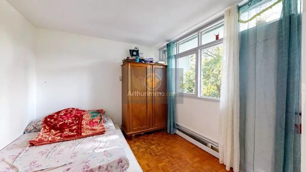 Vente                                                      Appartement
                        
                     4 pièces                      68 m2                     à Verneuil-sur-Seine