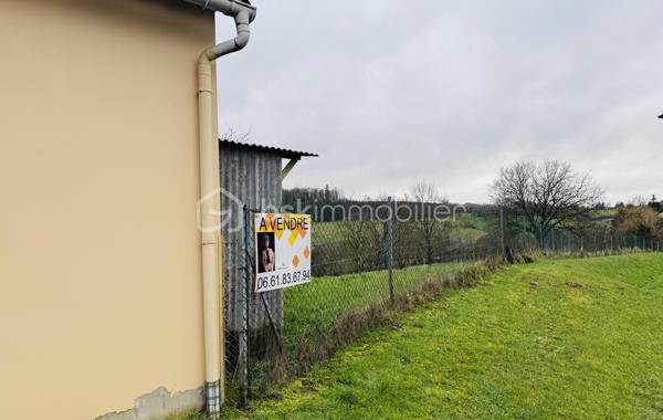 Terrain de 3 220 m²