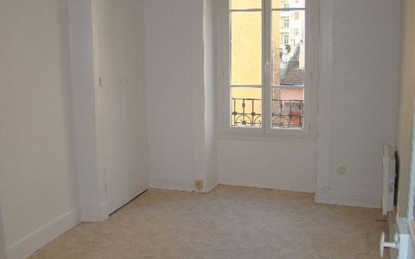Appartement à louer    1 pièce • 27,70 m2 Lyon 7