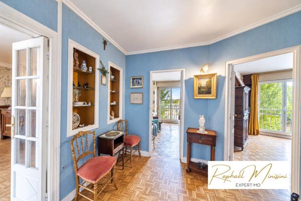 Versailles, appartement de 119 m2 en étage élevé, 4 chambres et balcon