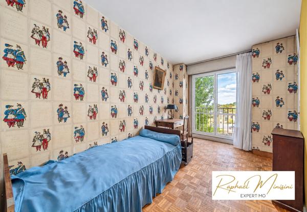 Versailles, appartement de 119 m2 en étage élevé, 4 chambres et balcon