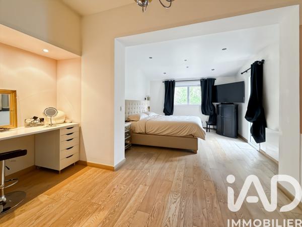 Maison à vendre 8 pièces 279,5 m² Santeny