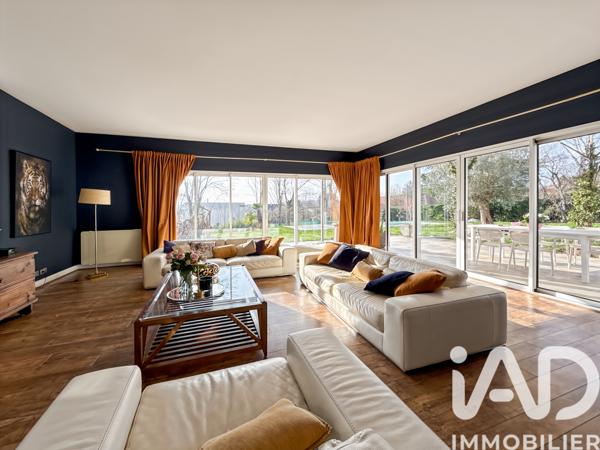 Maison à vendre 8 pièces 279,5 m² Santeny