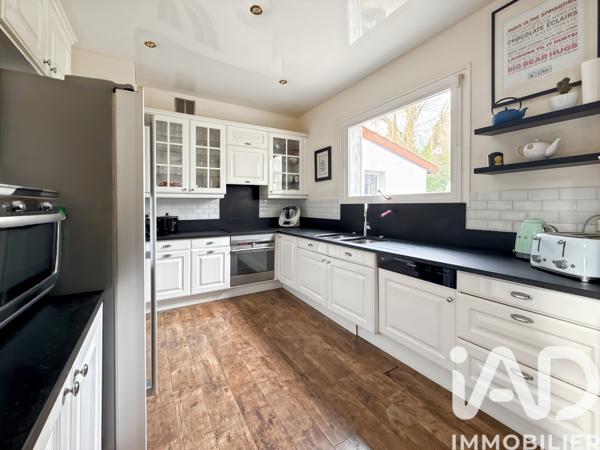 Maison à vendre 8 pièces 279,5 m² Santeny