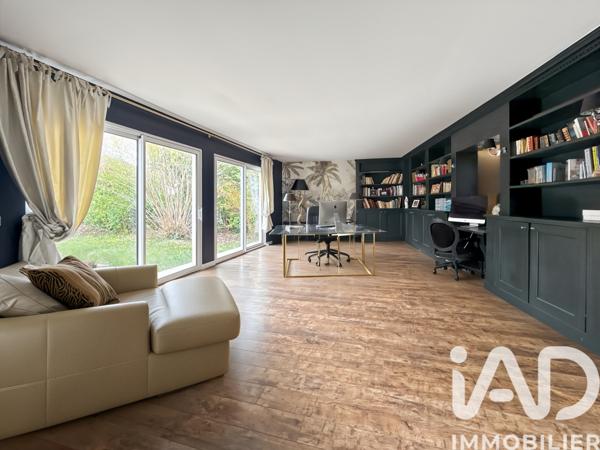 Maison à vendre 8 pièces 279,5 m² Santeny