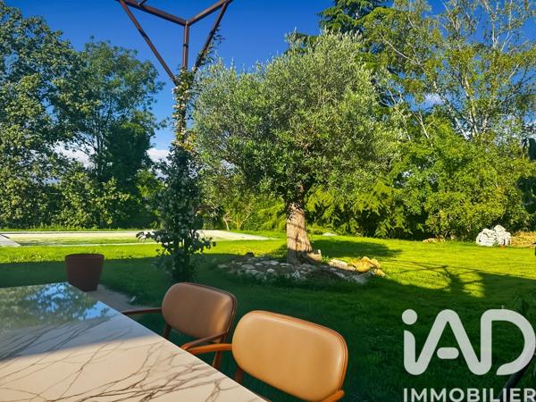 Maison à vendre 8 pièces 279,5 m² Santeny