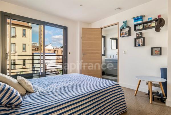 Maison à vendre P6 FONTENAY SOUS BOIS (94) au cœur des Rigollots, 215 m² avec jardin arboré, terrasses et balcons