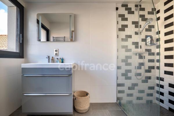 Maison à vendre P6 FONTENAY SOUS BOIS (94) au cœur des Rigollots, 215 m² avec jardin arboré, terrasses et balcons