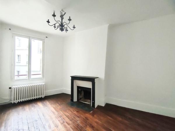 Appartement à vendre 265 000 € Paris 18 2 p 33 m² DPE E
