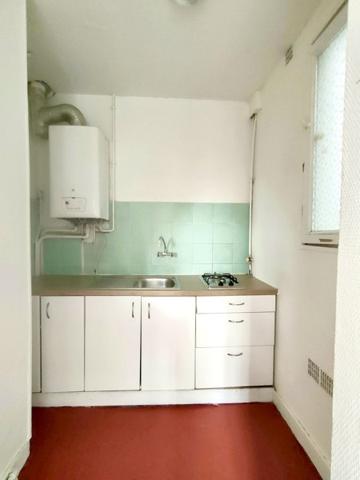 Appartement à vendre 265 000 € Paris 18 2 p 33 m² DPE E