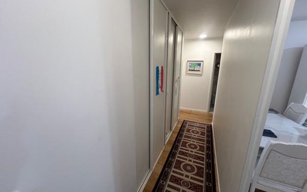 Appartement à vendre    4 pièces • 72,01 m2 Le Bourget