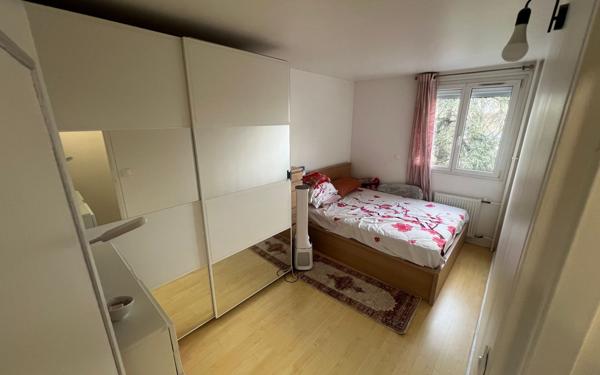 Appartement à vendre    4 pièces • 72,01 m2 Le Bourget