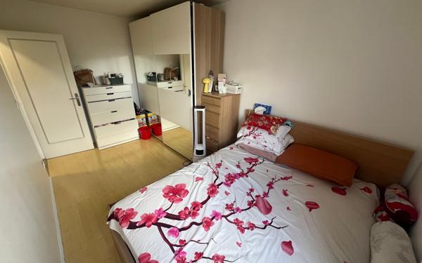 Appartement à vendre    4 pièces • 72,01 m2 Le Bourget