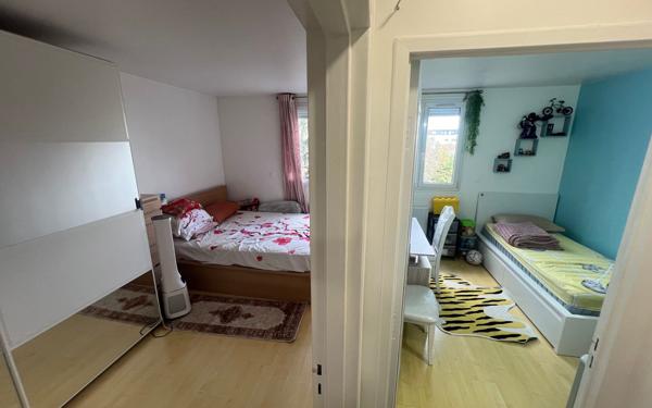 Appartement à vendre    4 pièces • 72,01 m2 Le Bourget