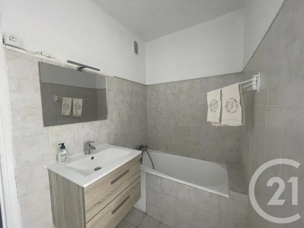 Appartement F4 à vendre  4 pièces - 63 m 2   LE RAINCY  - 93