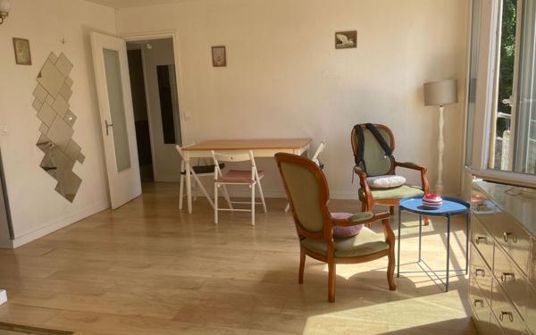 Appartement à vendre    4 pièces • 57,47 m2 Viroflay