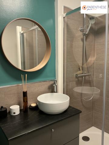 Studio meublé et sa place de parking