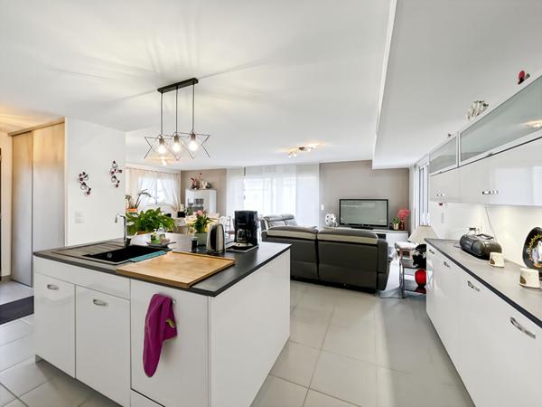 Maison récente de type 4 avec garage et piscine