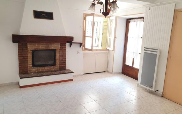 Maison à vendre    3 pièces •  Cadenet