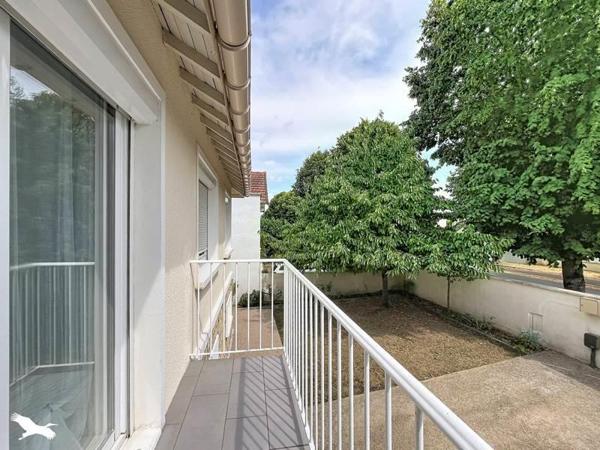 Maison 455 000 € Les Clayes-sous-Bois 5 p 135 m² DPE D