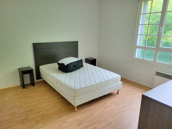 T2 MEUBLE - 800 € CC / MOIS - PESSAC CANDAU