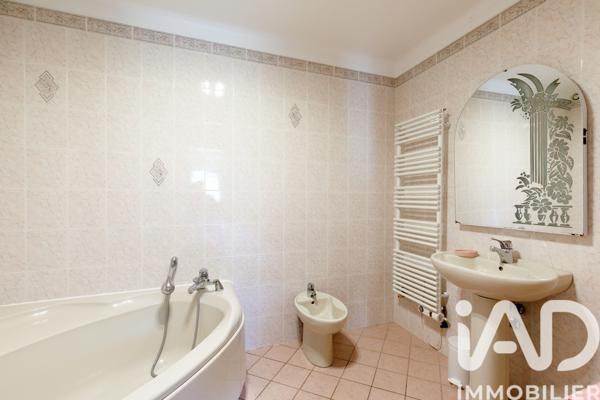 Maison à vendre 8 pièces 328 m² Fréjus