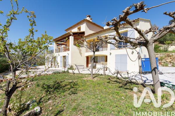 Maison à vendre 8 pièces 328 m² Fréjus