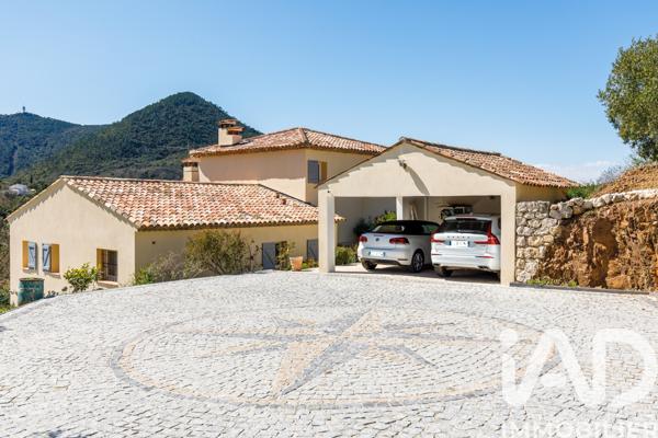 Maison à vendre 8 pièces 328 m² Fréjus