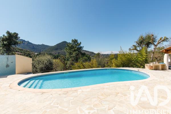 Maison à vendre 8 pièces 328 m² Fréjus