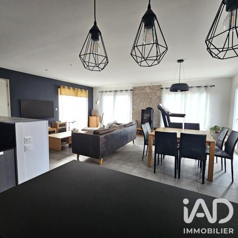 Maison à vendre 5 pièces 147 m² Saint-Genest-Lerpt
