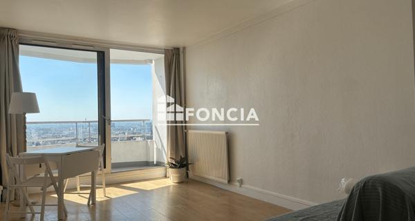 Location Studio meublé 27.06 m² - Paris 75018
