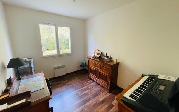 Maison à vendre    5 pièces •  Narrosse