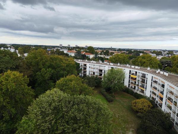 Appartement 3 pièces de 64 m² à Talence