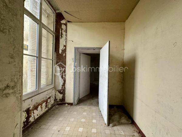 Immeuble mixte de 1 340 m²