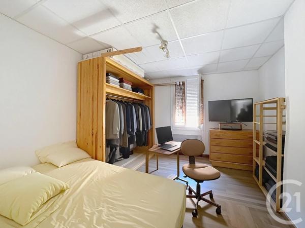 Appartement à vendre  2 pièces - 25 m 2   LIEUSAINT  - 77