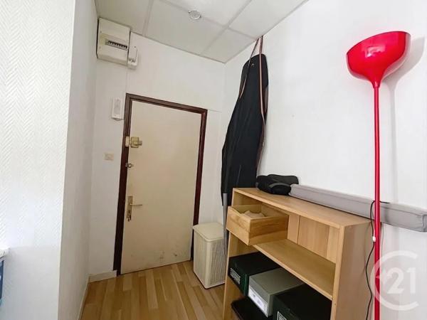 Appartement à vendre  2 pièces - 25 m 2   LIEUSAINT  - 77