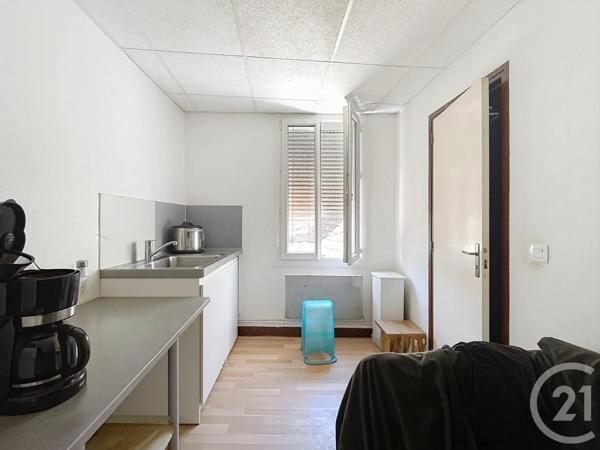 Appartement à vendre  2 pièces - 25 m 2   LIEUSAINT  - 77