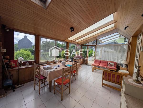 Maison d exception construction coloniale avec un magnifique espace arrondi en verriere