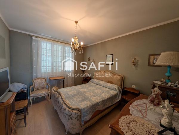 Maison d exception construction coloniale avec un magnifique espace arrondi en verriere